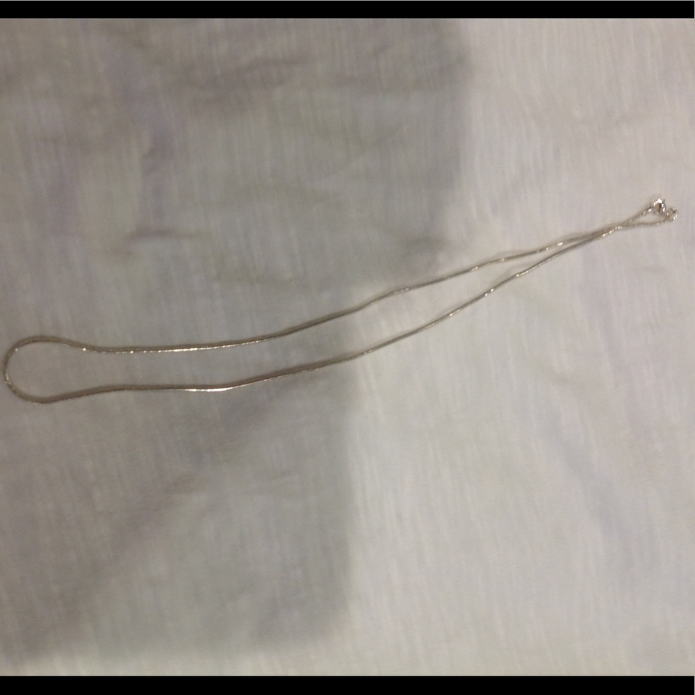 18" silver chain